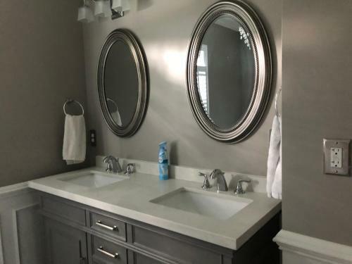 Large 5 Br 3ba Vacation Home Near Beaches