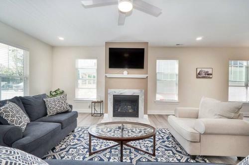 Luxurious Alberta Beach House W/ Historical Detail