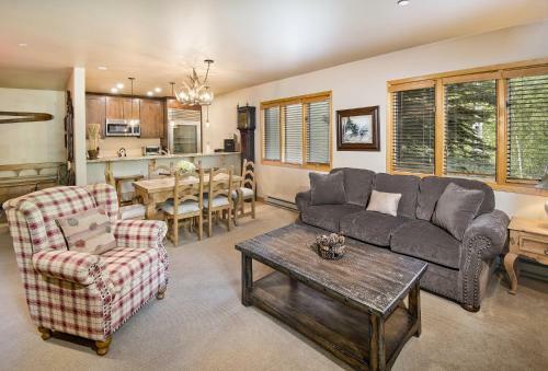 Apartamento Townsend Place B-106 Condo