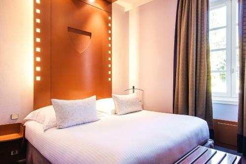 Hotel Au Logis Des Remparts