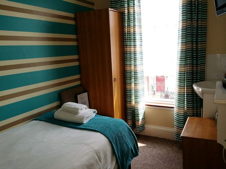 Hostal The Beach House