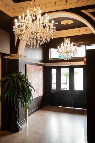 Royal Hotel