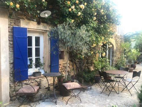 Bed & Breakfast Les Aigui�res En Provence