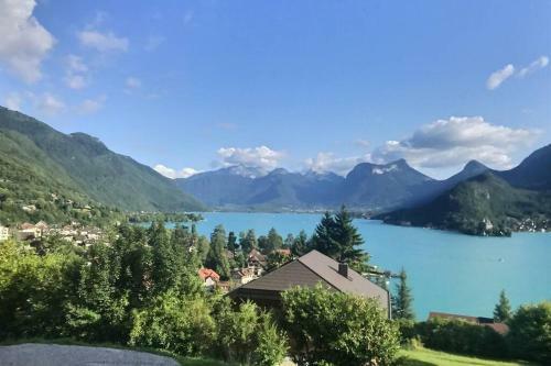 Apartamento Tr�s Bel Appartement En Rez de Jardin, Talloires