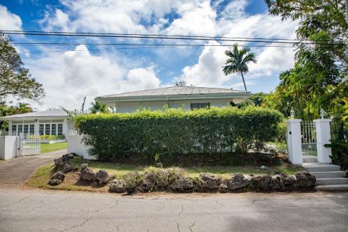 Stunning 2 Bed Bungalow With Private Pool In Barbados