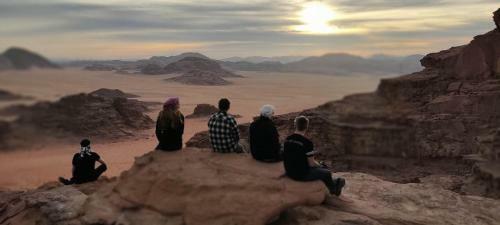 Wadi Rum Desert Eid Camp & Cave & Tours