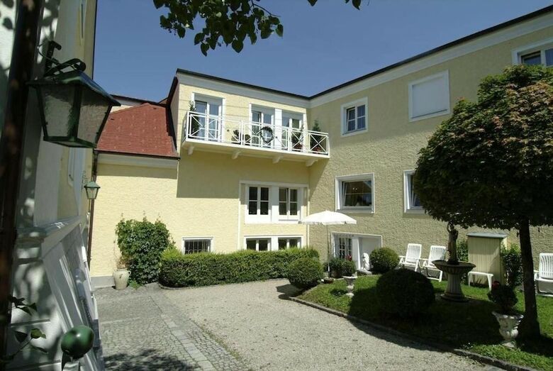 Hotel Biedermeier Hof