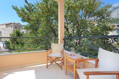 Apartments With A Parking Space Makarska - 17047