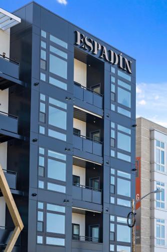 Mojave Lifestyle Modern Studio - Espadin Lohi