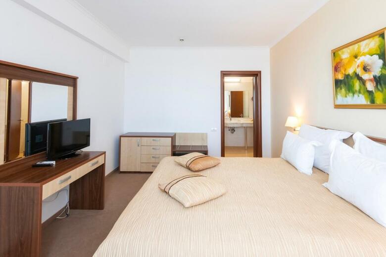Hotel Saturn