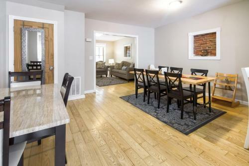 The Gray House By Gallaudet 4 Br
