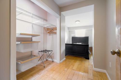 The Gray House By Gallaudet 4 Br