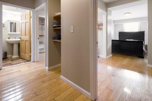 The Gray House By Gallaudet 4 Br