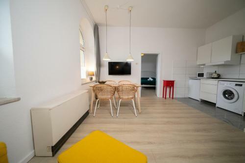 Apartment - Gut Angeschlossen - Henkel - Messe