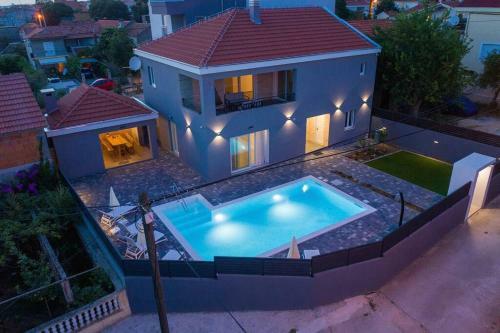 Villa Danica With Pool