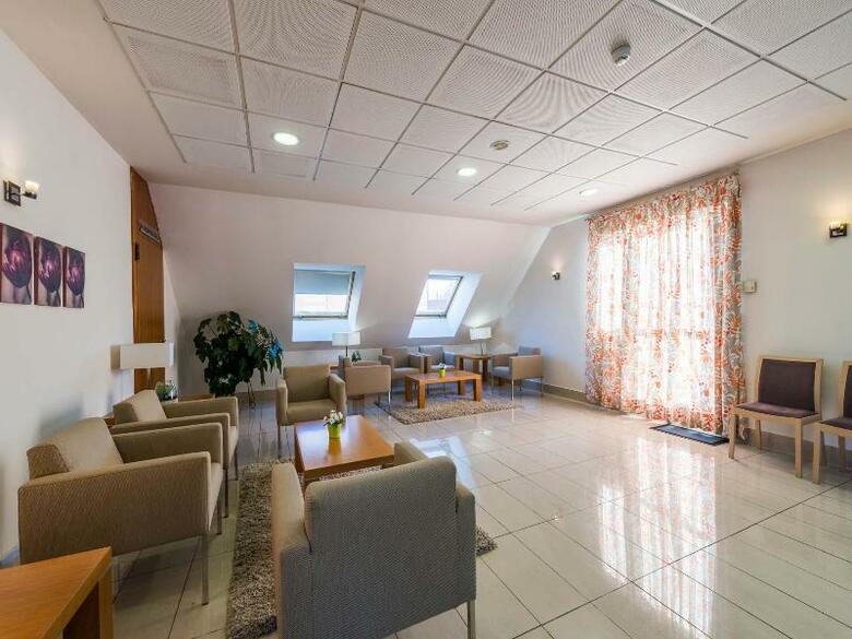 Hotel Infantas De Le�n