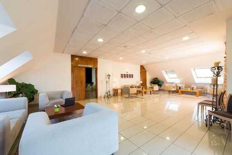 Hotel Infantas De Le�n