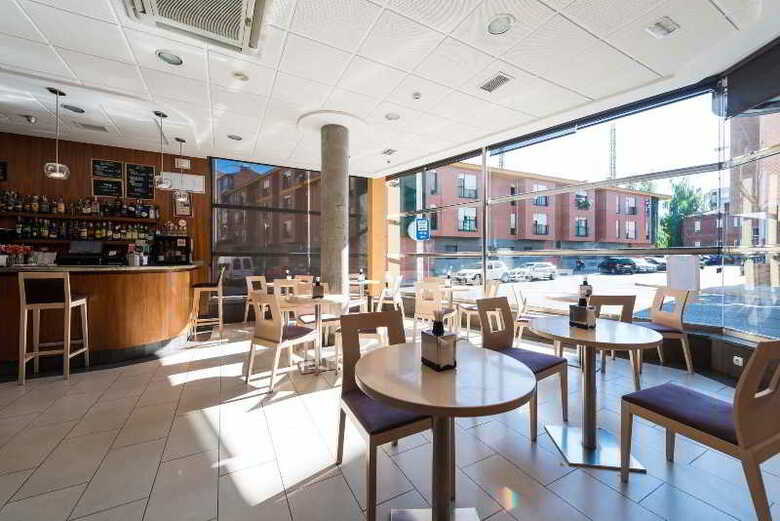 Hotel Infantas De Le�n