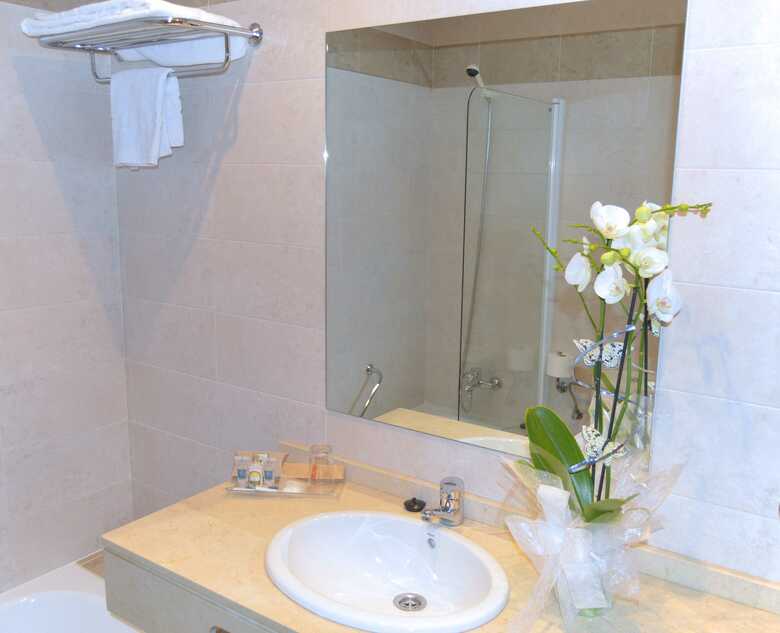 Hotel Infantas De Le�n