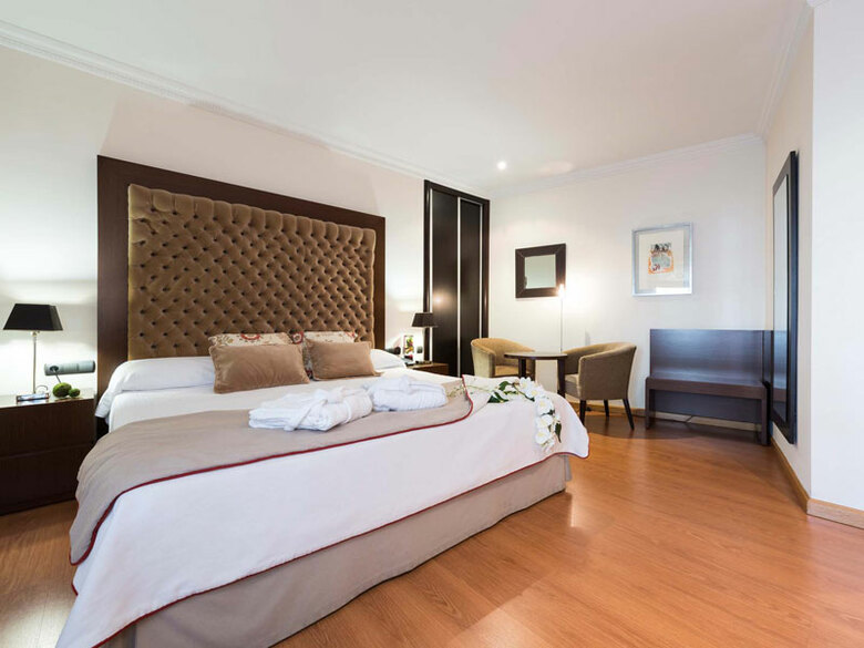 Hotel Infantas De Le�n