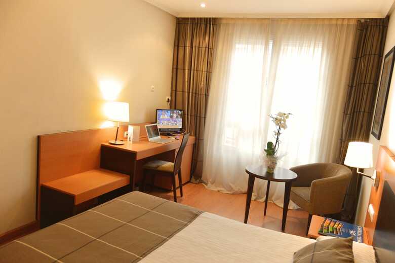 Hotel Infantas De Le�n