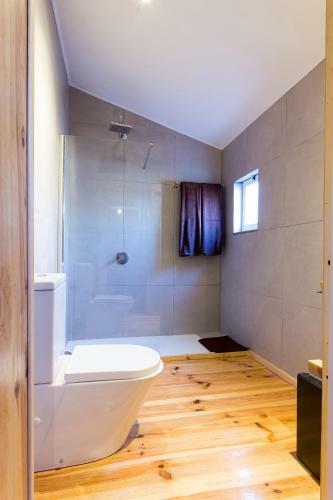 Bed & Breakfast Feel At Home Guest House