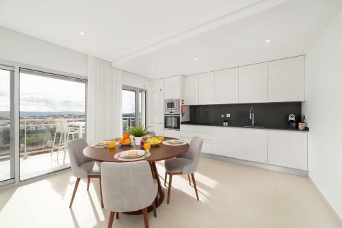 Nazar� Views - Deluxe Holiday Apartment By Sch