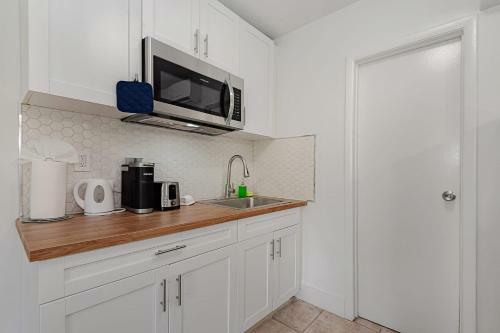 Large Studio Suite Close To Beach And Casino