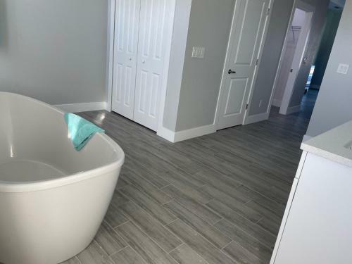Villa Skyline Cape Coral, Private Heated Pool And Spa