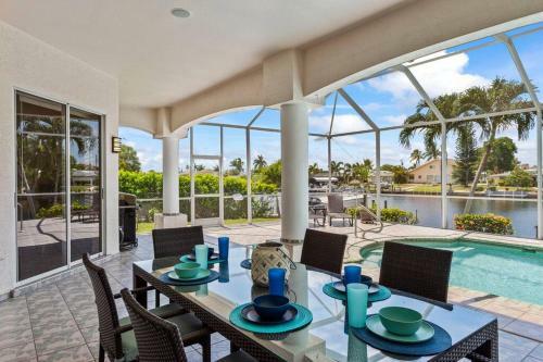 Cape Serenity- Luxury Waterfront Villa With Kayaks