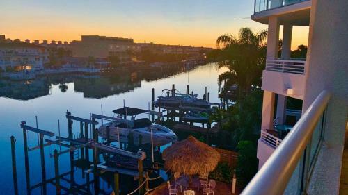 Sun West Palms By Teeming Vacatin Rentals