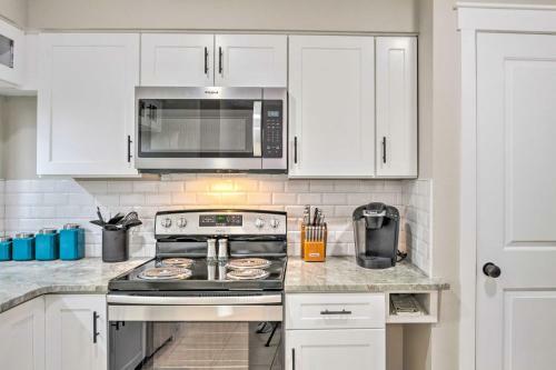 Fort Walton Beach Townhome Less Than 3 Mi To Beach!