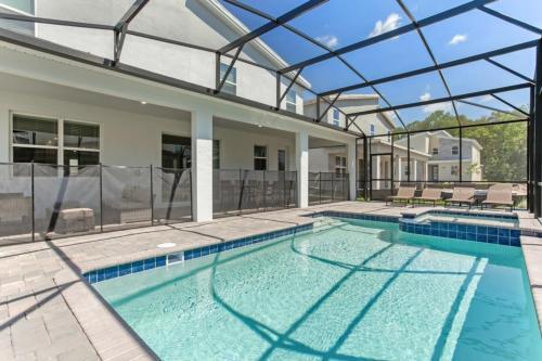 Superior 9 Bed Games Room, Pool Spa Themed Rooms! Home