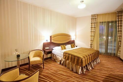 Casino&hotel Admiral Al?b?t�n