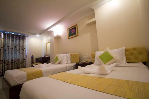 Good Luck Day Hotel