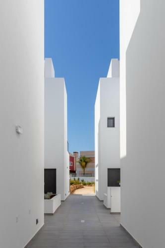 Villa Luxury Townhouse With Pool In Alvor