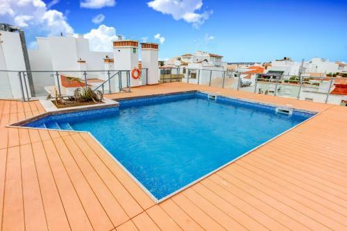 Rooftop Pool Two Bedroom Apartment In Alvor
