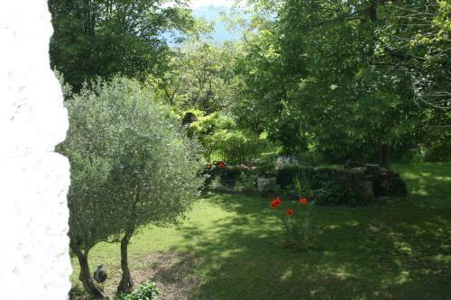 Hostal Le Domaine Des Rouges Queues