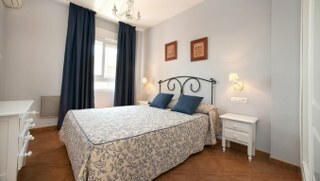 Apartamentos Leo Canela