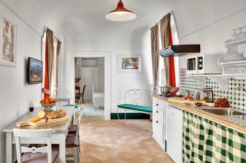 La Dimora 2: Relax&sea View