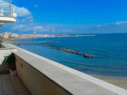 Sunny Apartment In Nettuno On The Beach