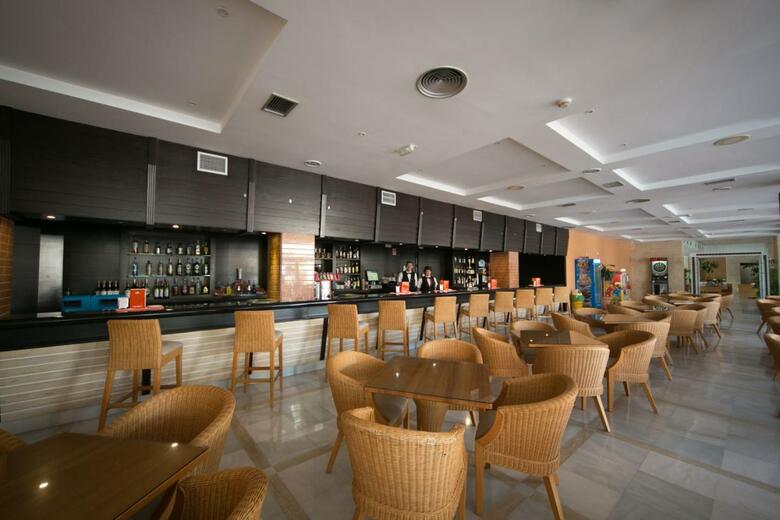 Aparthotel Arena Center