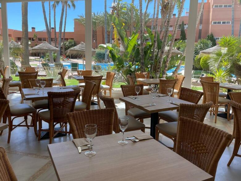 Aparthotel Arena Center