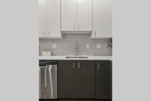 Luxury Apartment W Gym, Steps From Commuter Rail #2013