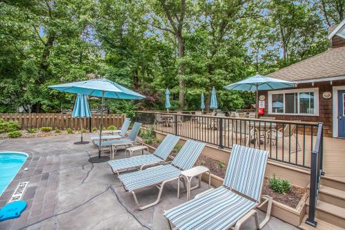 Sunset Serenade & Arbor Abode