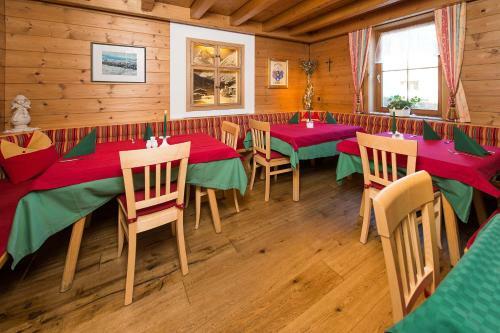 Hotel Gasthaus & Pension Alphorn