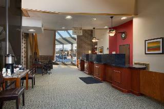 Ramada Waterloo Hotel And Convention Center