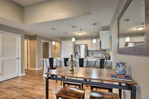 Apartamento Updated Lakefront Condo And Patio And Pool Access