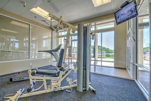 Apartamento Updated Lakefront Condo And Patio And Pool Access