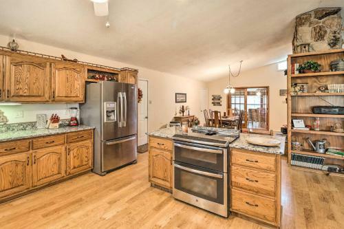 40-acre Poplar Bluff Nature Lovers Paradise!